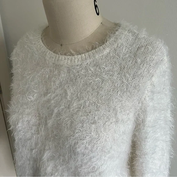 Abercrombie & Fitch White Fuzzy Crew Neck Sweater - Picture 2 of 6